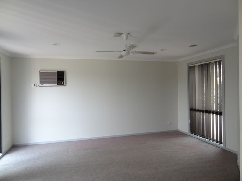 4 Wendy Court, Hampton Park VIC 3976