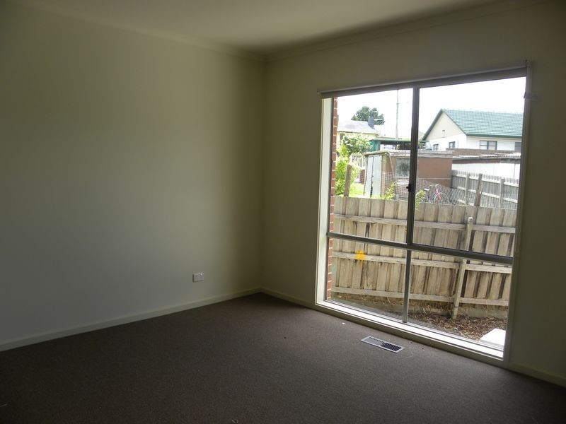 3/11 Cherry Grove, Doveton VIC 3177