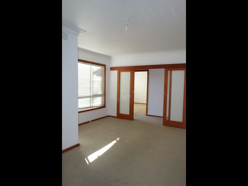 33 Hammond Road, Dandenong VIC 3175