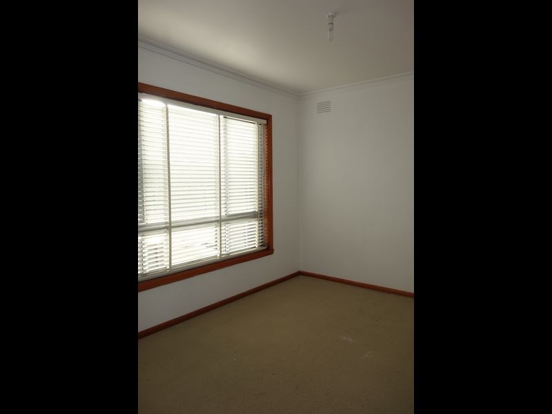 33 Hammond Road, Dandenong VIC 3175