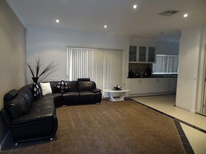 2/25 Southbourne Avenue, Dandenong VIC 3175