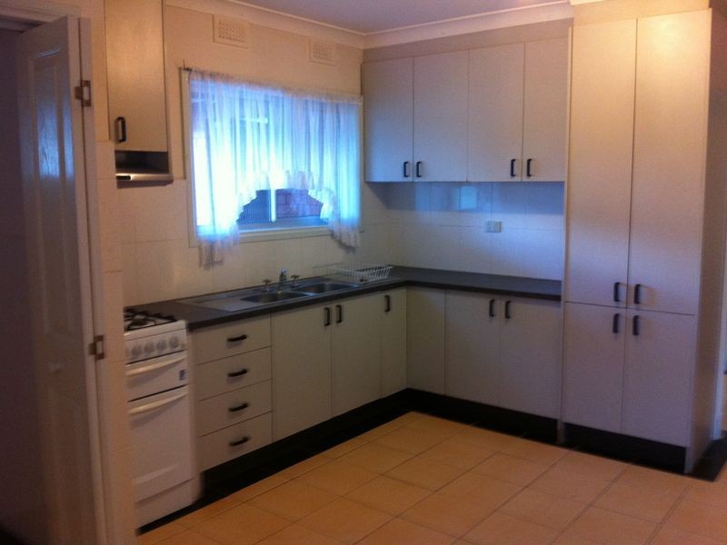 1/64 Ross Street, Dandenong VIC 3175