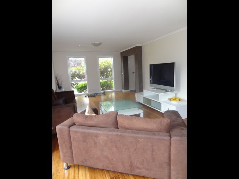 23 Maryrose Crescent, Endeavour Hills VIC 3802