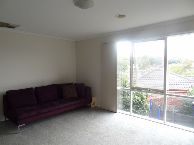 23 Maryrose Crescent, Endeavour Hills VIC 3802