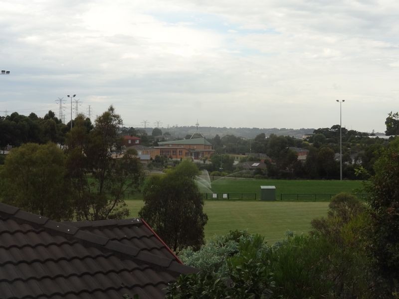 23 Maryrose Crescent, Endeavour Hills VIC 3802