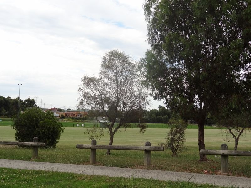 23 Maryrose Crescent, Endeavour Hills VIC 3802