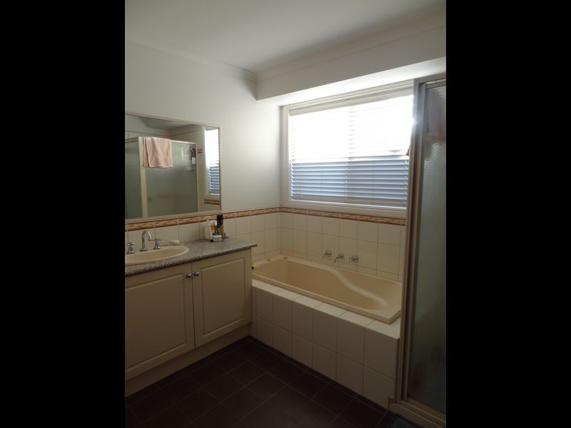 4 Crabapple Close, Lyndhurst VIC 3975