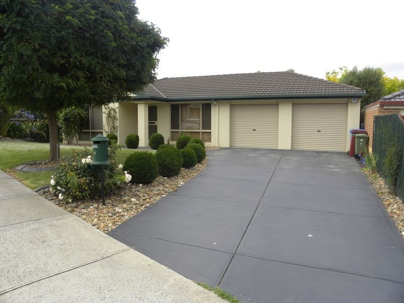70 Amber Crescent, Narre Warren VIC 3805