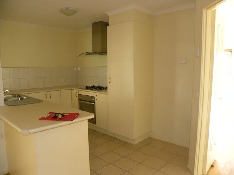 70 Amber Crescent, Narre Warren VIC 3805