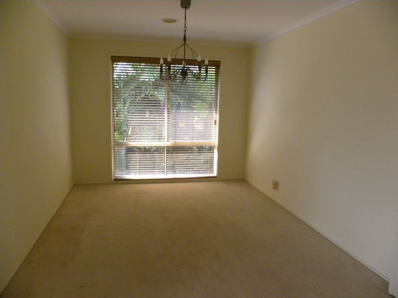 70 Amber Crescent, Narre Warren VIC 3805