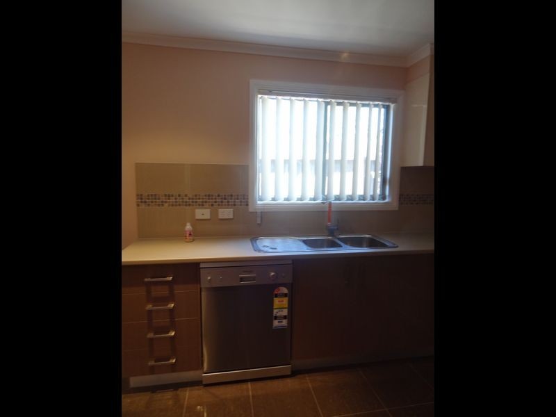 3/10 Sunset Grove, Dandenong VIC 3175