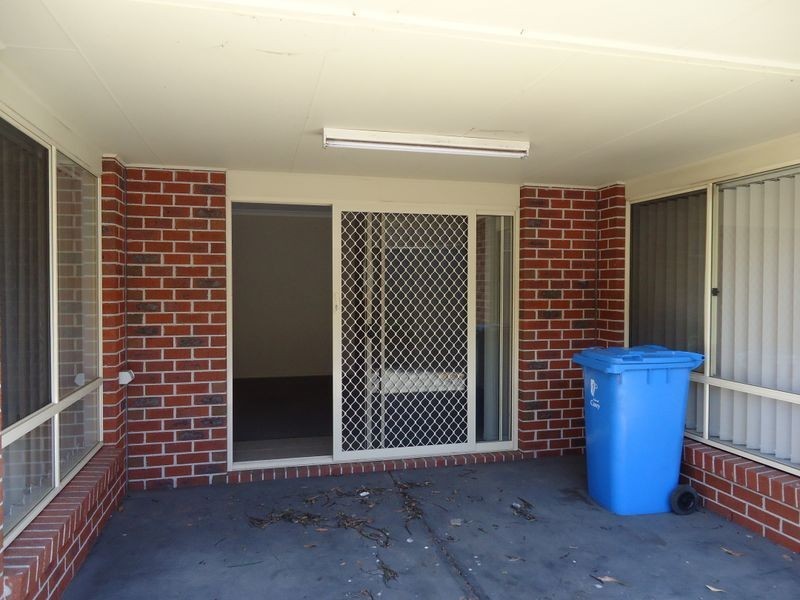 10 Manorwood Way, Berwick VIC 3806