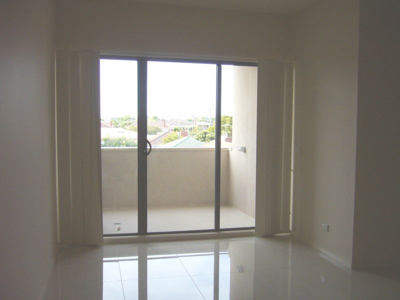 10/3 Market Street, Dandenong VIC 3175