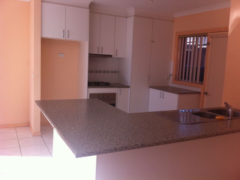 2/9 Princes Domain Drive, Hallam VIC 3803