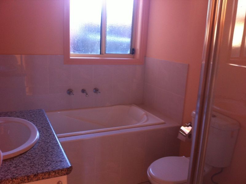 2/9 Princes Domain Drive, Hallam VIC 3803