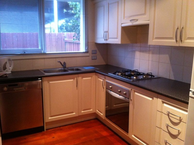 2/92 Warrigal Road, Mentone VIC 3194