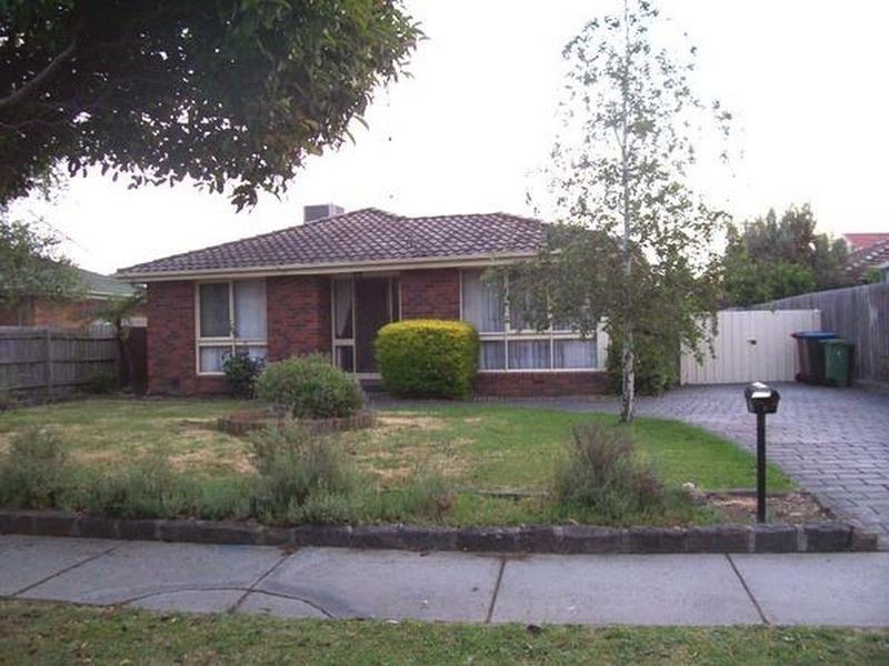 7 Floriana Avenue, Doveton VIC 3177