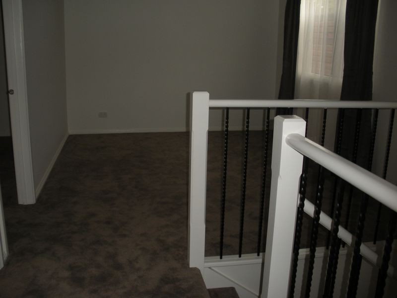 2/3 Jeffrey Street, Dandenong North VIC 3175