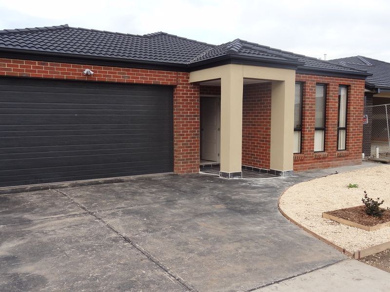 35 Salvia Avenue, Pakenham VIC 3810