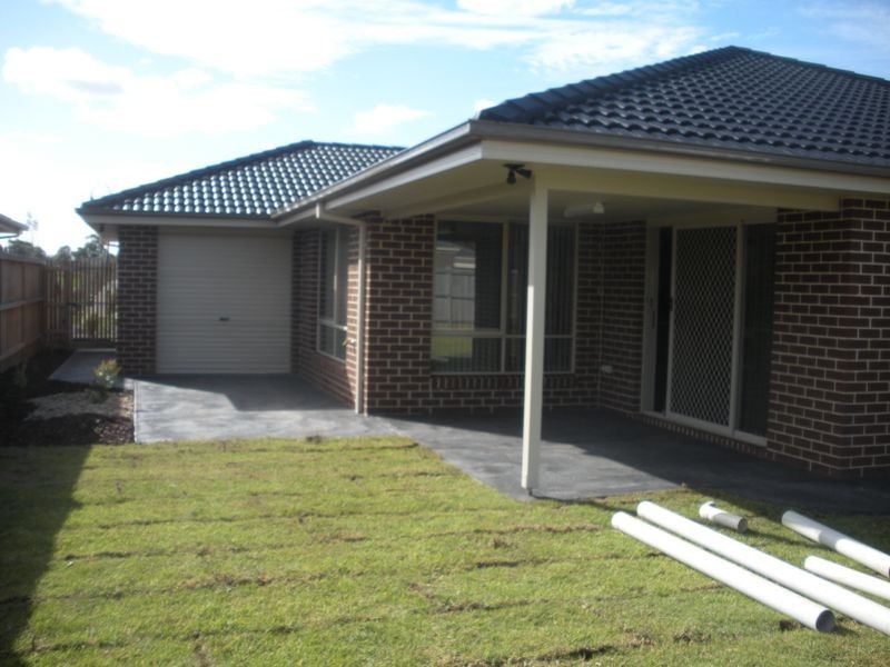 79 Thunderbolt Drive, Cranbourne East VIC 3977