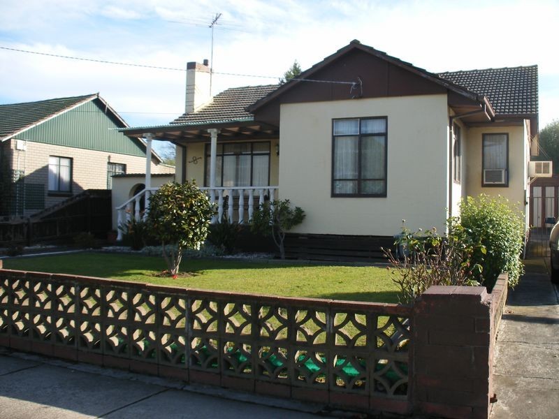 8 Menzies Avenue, Dandenong North VIC 3175
