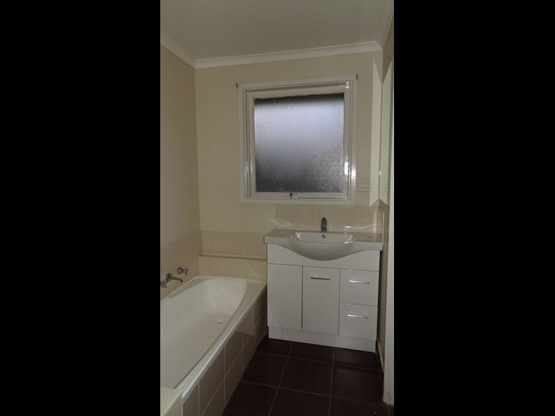 19 Bittern Drive, Endeavour Hills VIC 3802