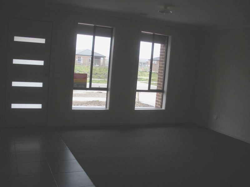 7 Damper Way, Lynbrook VIC 3975