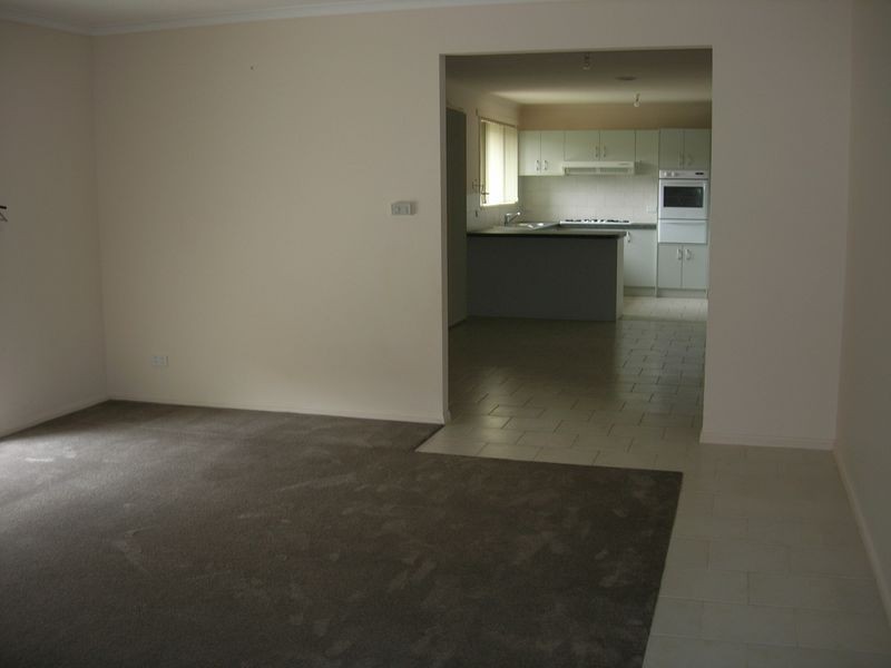 80 The Parkway, Hampton Park VIC 3976