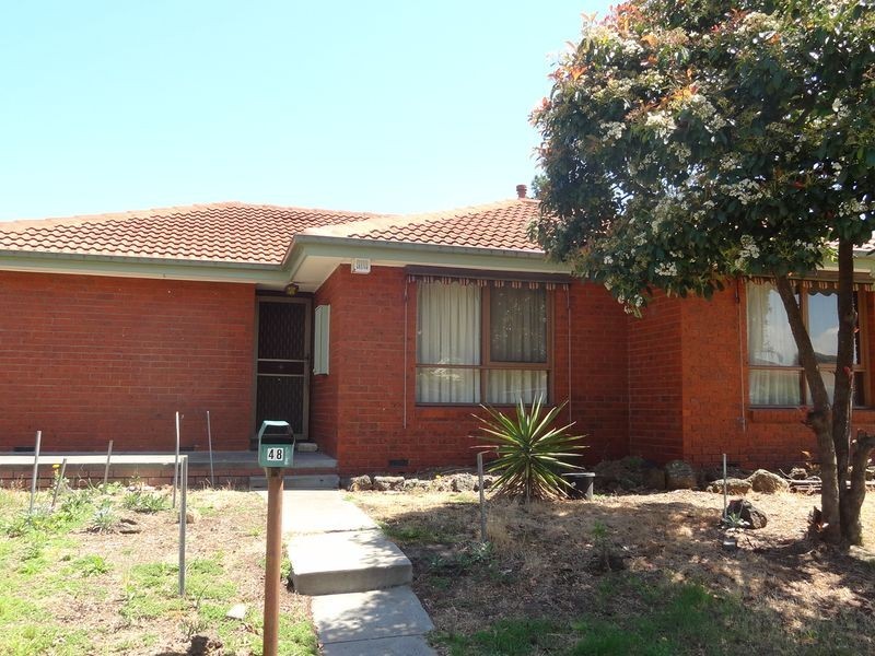 48 Essex Park Drive, Endeavour Hills VIC 3802