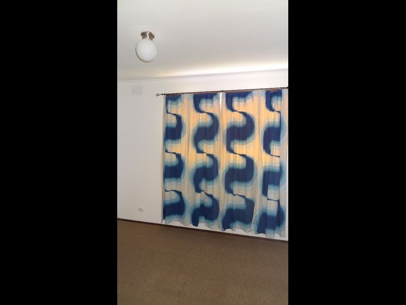 48 Essex Park Drive, Endeavour Hills VIC 3802