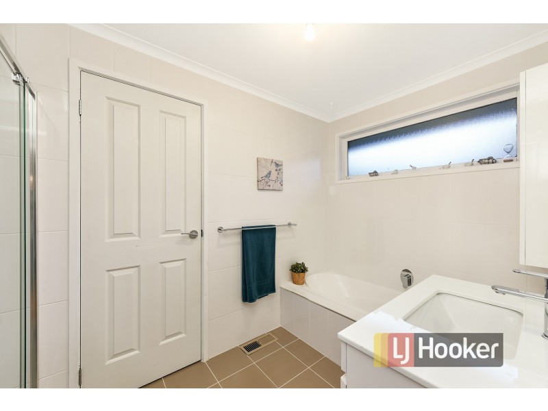 12 Rolland Court, Endeavour Hills VIC 3802