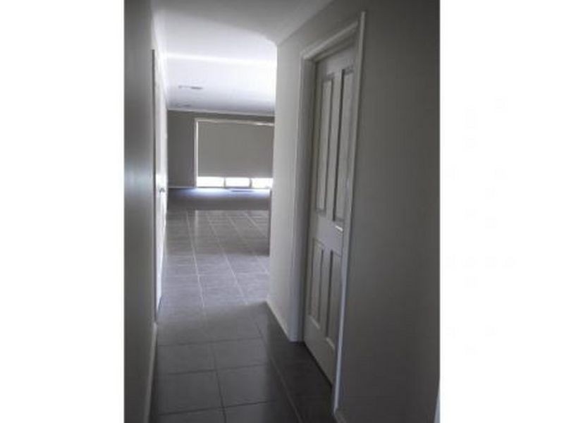 201 Linsell Boulevard, Cranbourne East VIC 3977