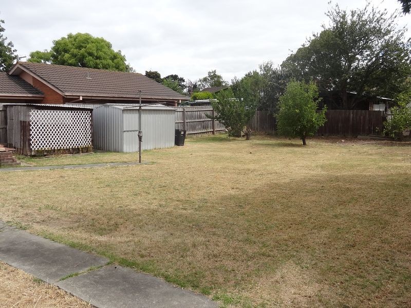 18 Wattle Drive, Doveton VIC 3177