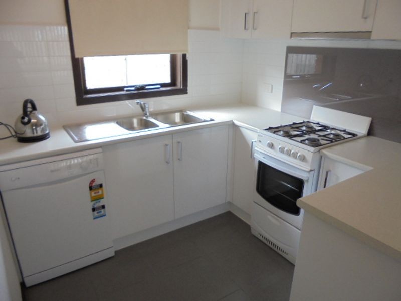 2/144 Kidds Road, Doveton VIC 3177