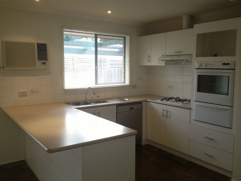 2/10 Topaz Place, Narre Warren VIC 3805