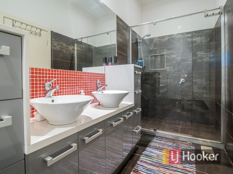 2 Loren Court, Endeavour Hills VIC 3802