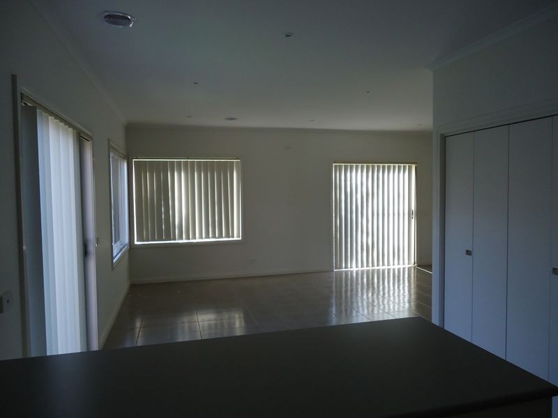 2/16 Lockington Crescent, Dandenong VIC 3175