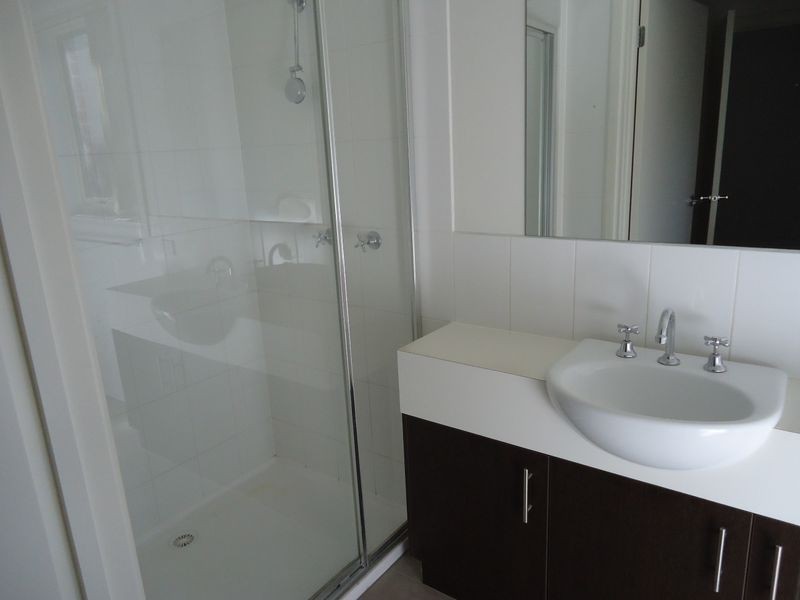 2/16 Lockington Crescent, Dandenong VIC 3175