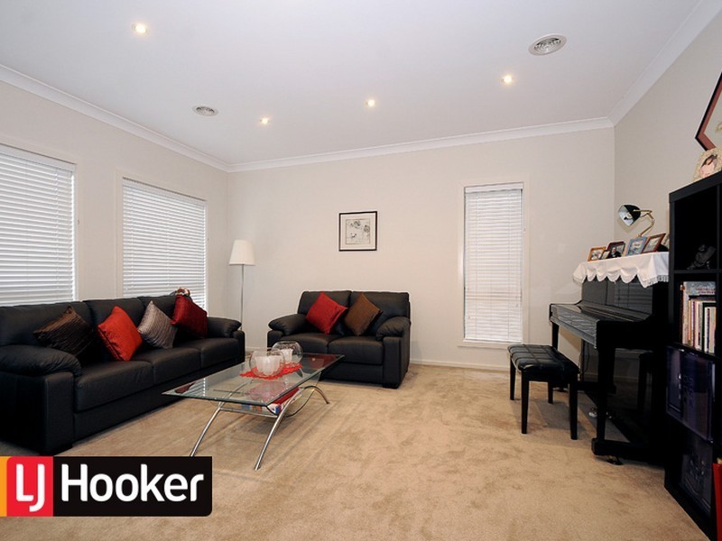 7 Manuscript Drive, Endeavour Hills VIC 3802