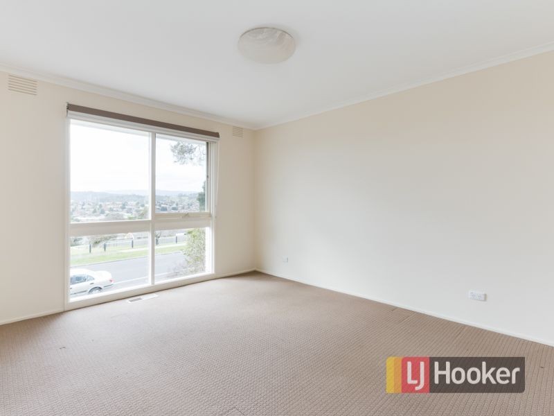 28 Scotsburn Way, Endeavour Hills VIC 3802