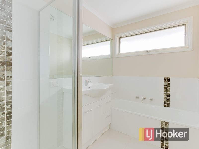 28 Scotsburn Way, Endeavour Hills VIC 3802