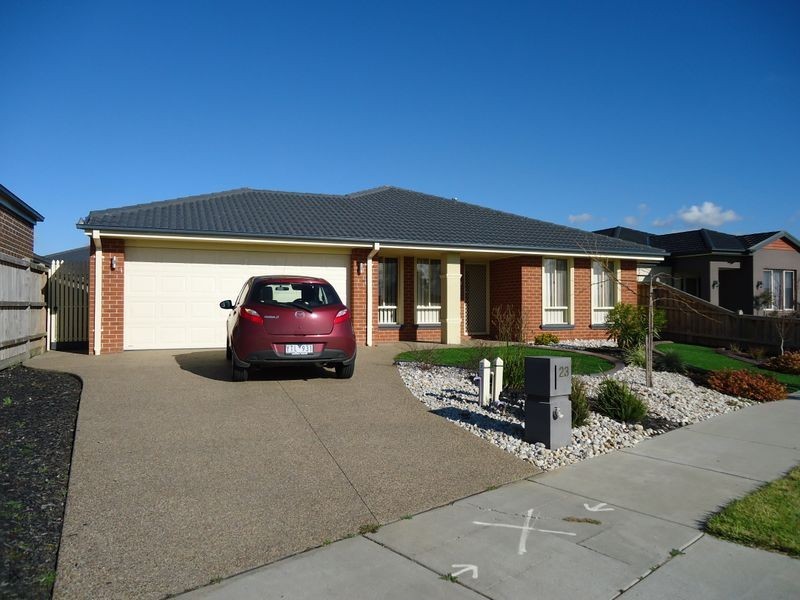 23 Donohue Street, Cranbourne East VIC 3977