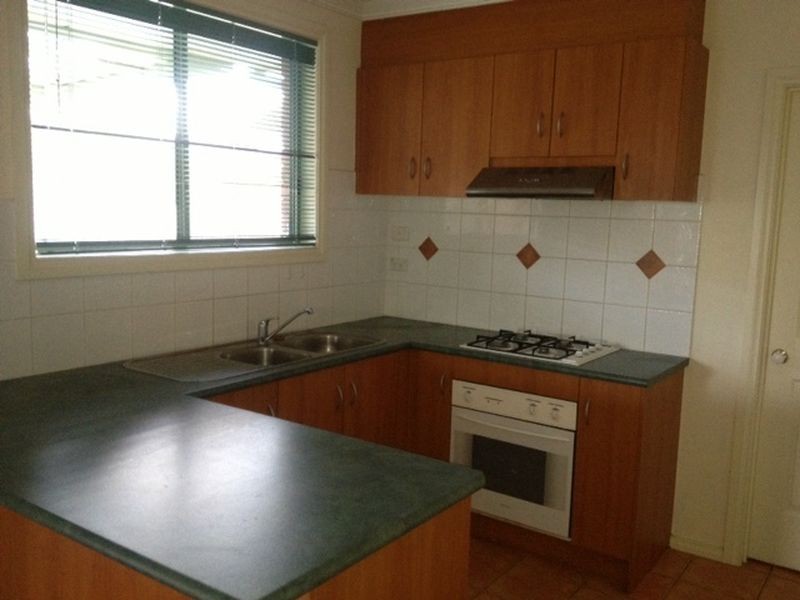 33 Strabane Way, Hampton Park VIC 3976