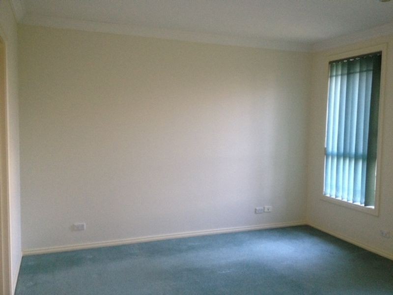 33 Strabane Way, Hampton Park VIC 3976