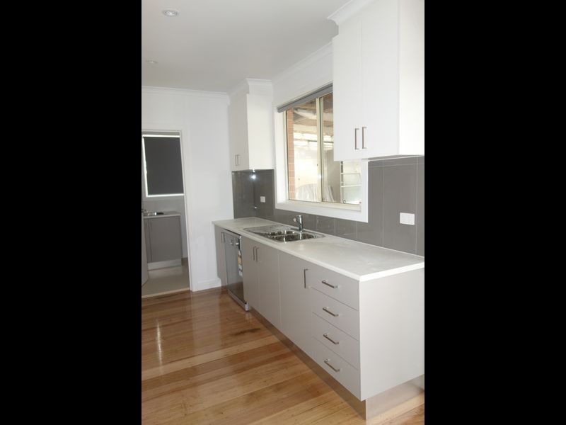 10 Meredith Street, Noble Park North VIC 3174