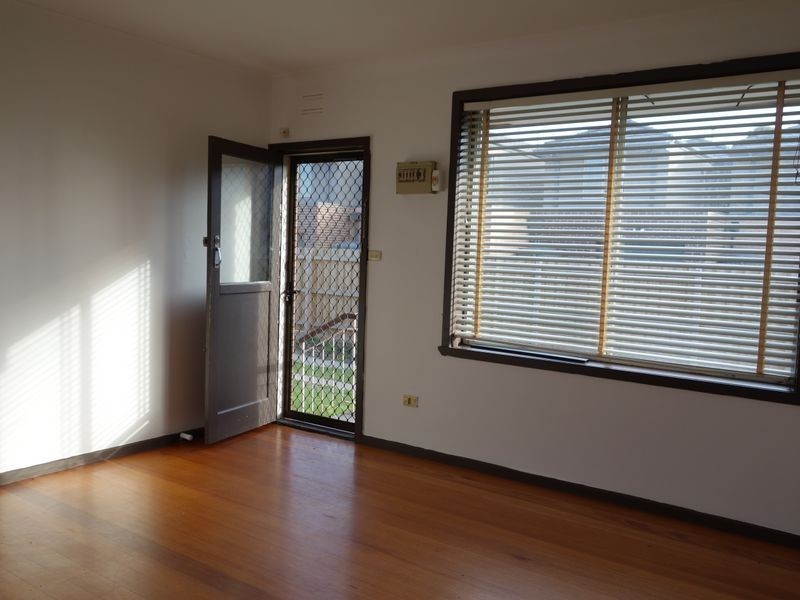 2/33 Hammond Road, Dandenong VIC 3175