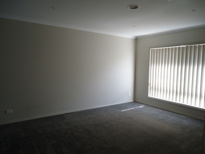 5 Middleton Grove, Berwick VIC 3806