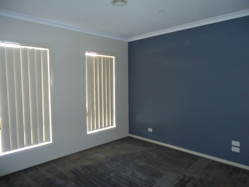 5 Middleton Grove, Berwick VIC 3806