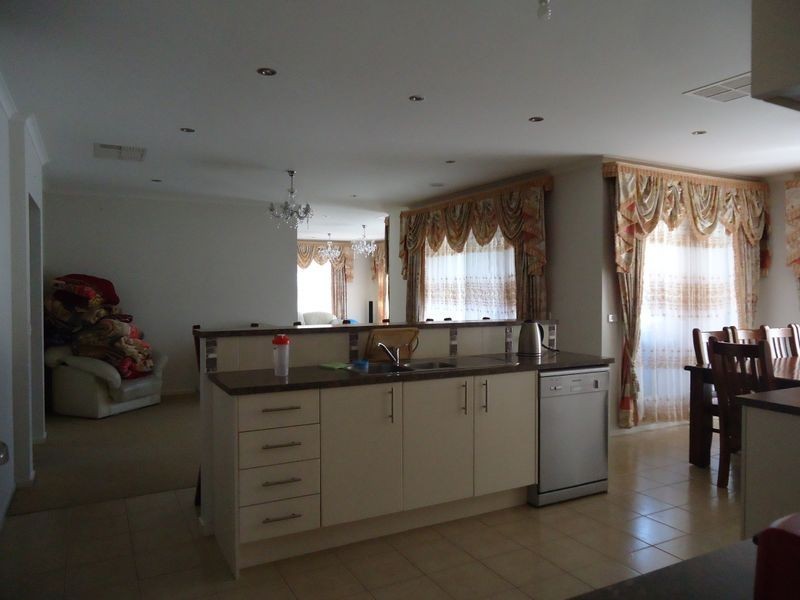 5 Dargo Close, Narre Warren South VIC 3805