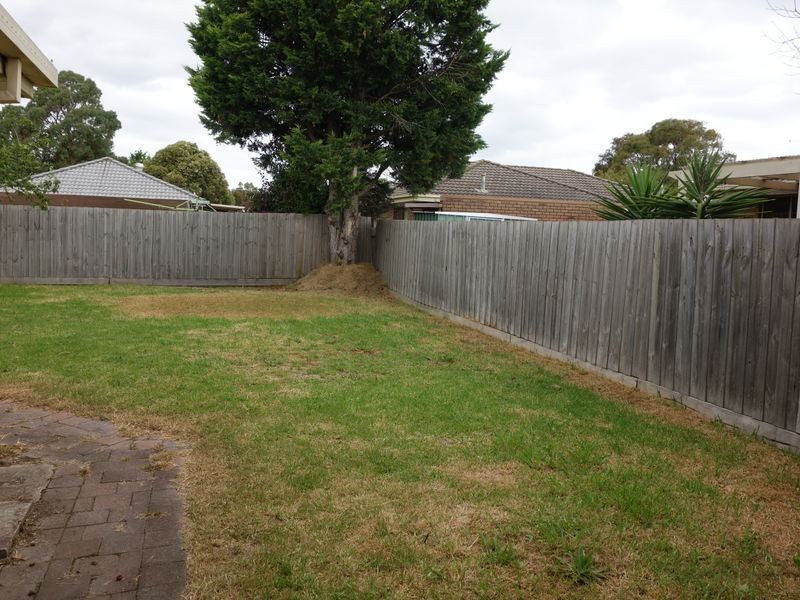 62 Gipps Crescent, Cranbourne North VIC 3977